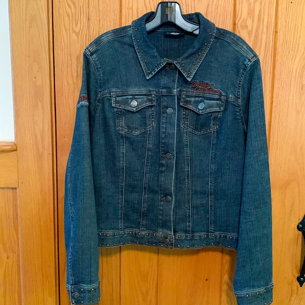 Harley Davidson Jean jacket in excellent condition, like new!